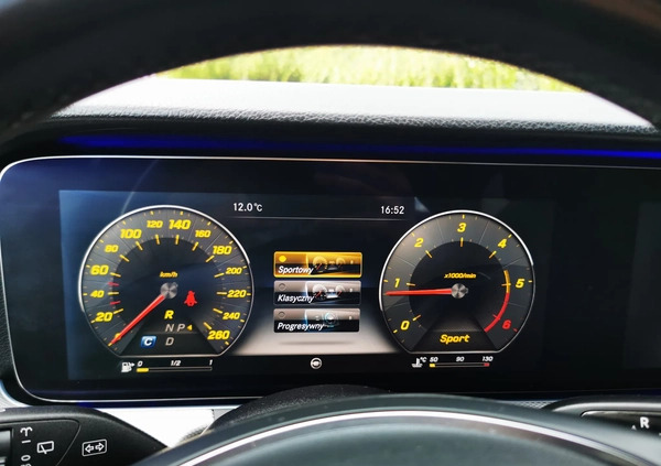 Mercedes-Benz Klasa E cena 89900 przebieg: 178000, rok produkcji 2017 z Ćmielów małe 529